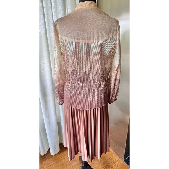 Vintage 80s dress, taupe, dusty mauve, beige nature pattern, pleated skirt - Picture 6 of 8